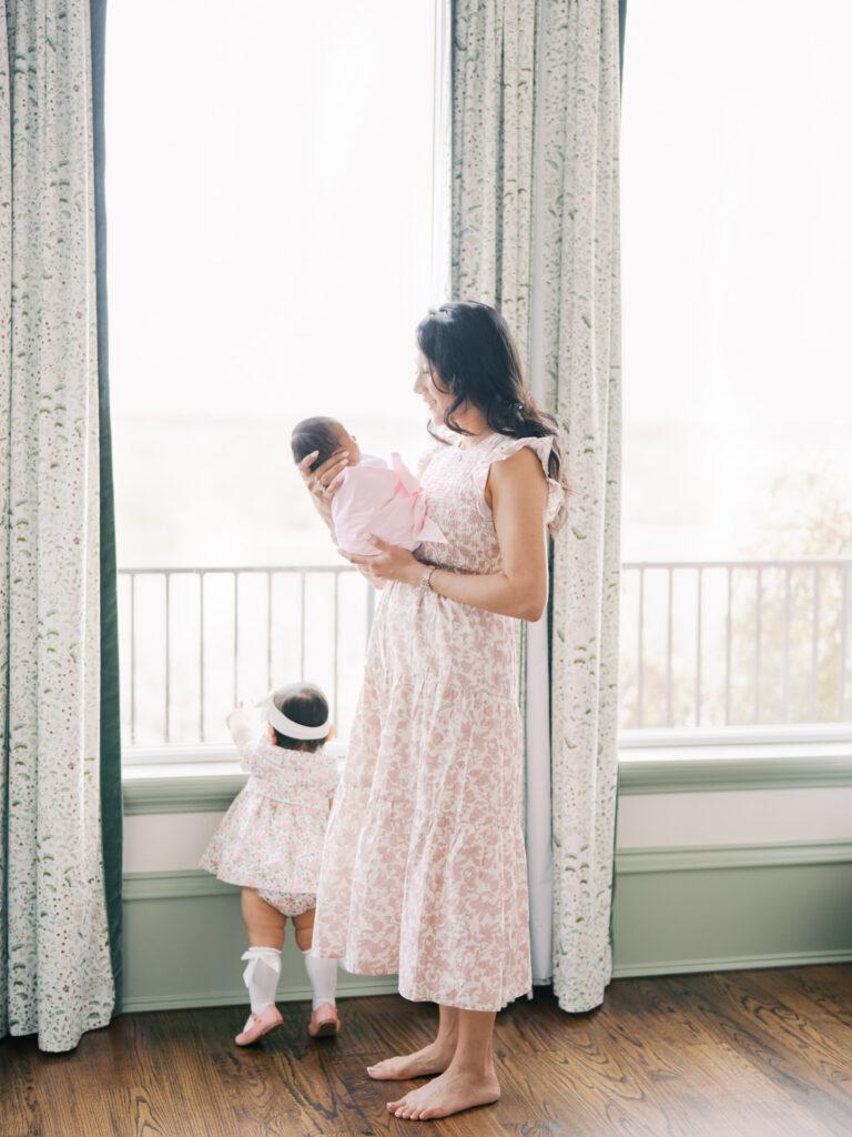 mom and daughters
