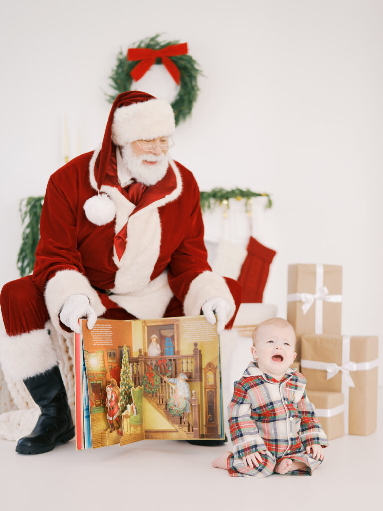 funny-baby-crying-at-santa-session