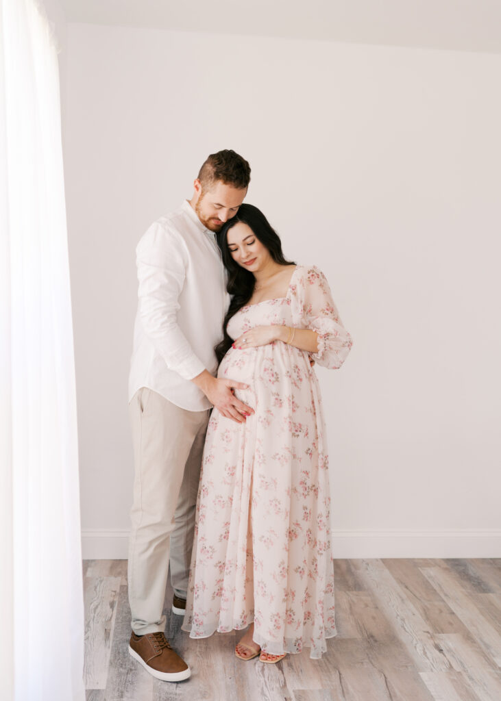 Mom and dad maternity photoshoot in Dallas TX