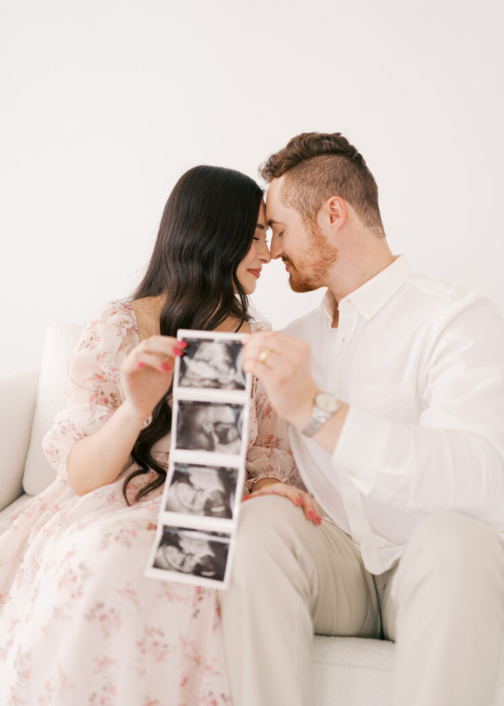 Dallas mom and dad maternity photoshoot