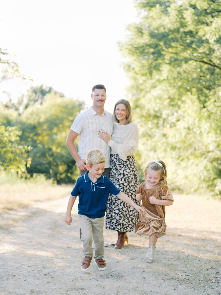 kids running around during dallas spring family session
